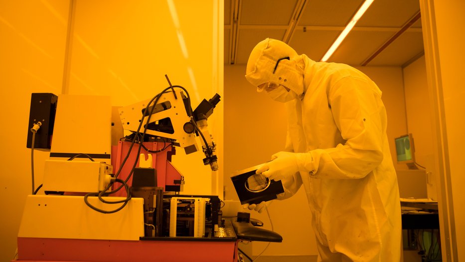 Graduate student in Yu-Chong Tai Research Group