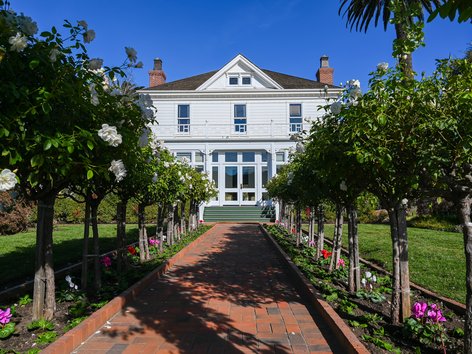 Exterior photo of Nickel & Nickel winery