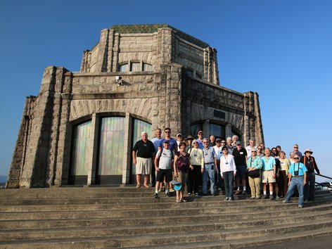 Group of people at the Trimble Overlook in Oregon