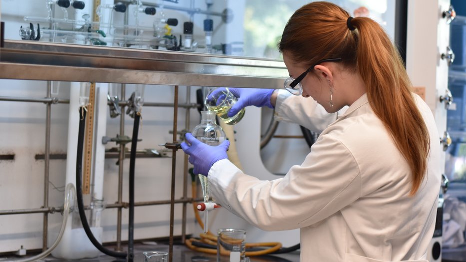 Undergrad in lab