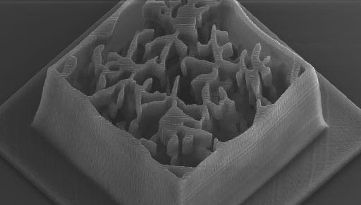 Nanoscale optical device