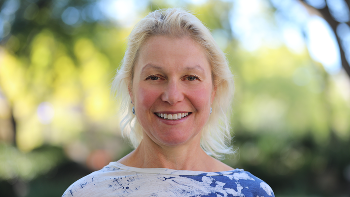 Julia Greer