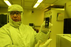 Guy DeRose in the KNI cleanroom
