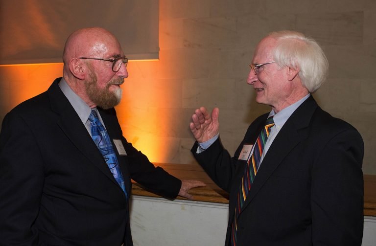 Richard Lipes (right) talks with Kip Thorne, Caltech's Richard P. Feynman Professor of Theoretical Physics, Emeritus, at a Break Through campaign event in 2016