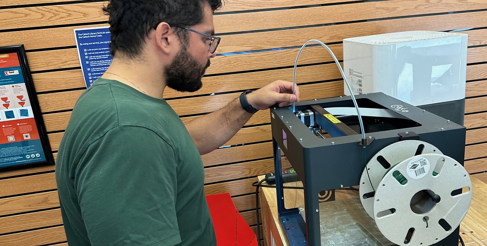 Sebastian Guevara Zuluaga, a California Institute for Regenerative Medicine (CIRM) intern at Caltech, explores 3-D printing at TechHub