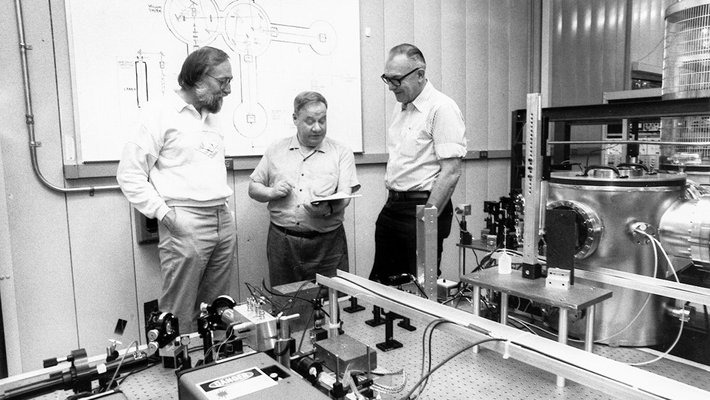Caltech's Kip Thorne, Ron Drever, and Robbie Vogt in the LIGO 40-meter prototype facility at Caltech, 1990