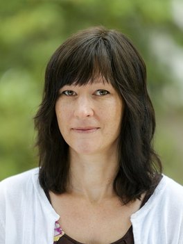 Sini Elvington headshot