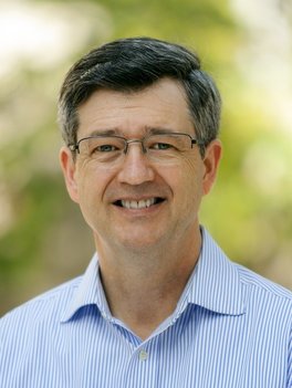 Warren Brown headshot