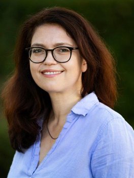 Marina Agranov headshot 2021