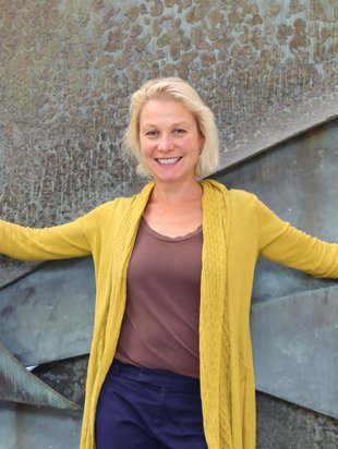 Julia Greer