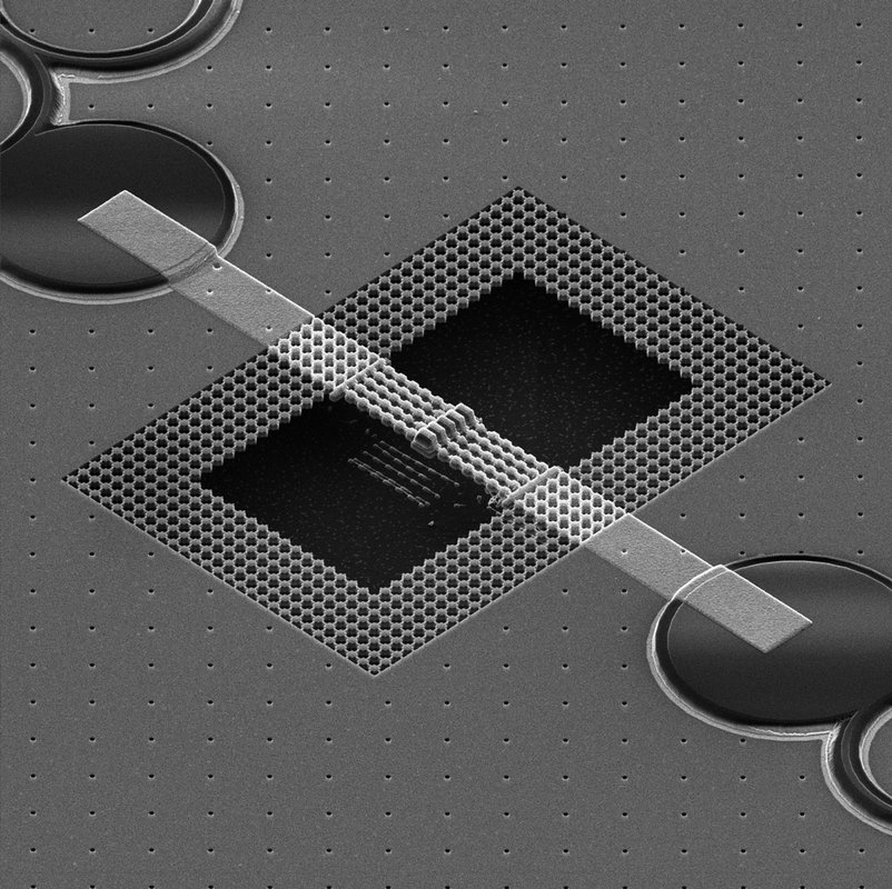 Quantum transducer device