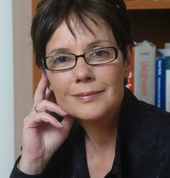 Diana Kormos-Buchwald
