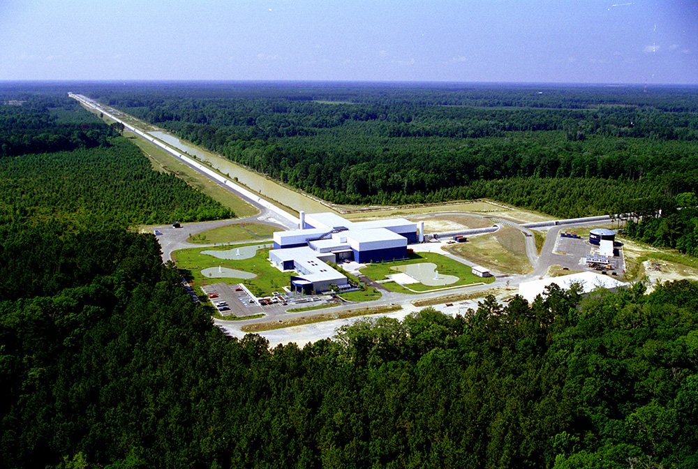 aerial photo of the LIGO facility in Livingston, Lousiana
