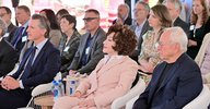 Stewart and Lynda Resnick in audience