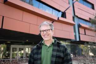 Chuck Steidel in front of Cahill