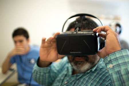 virtual-reality-device.jpg